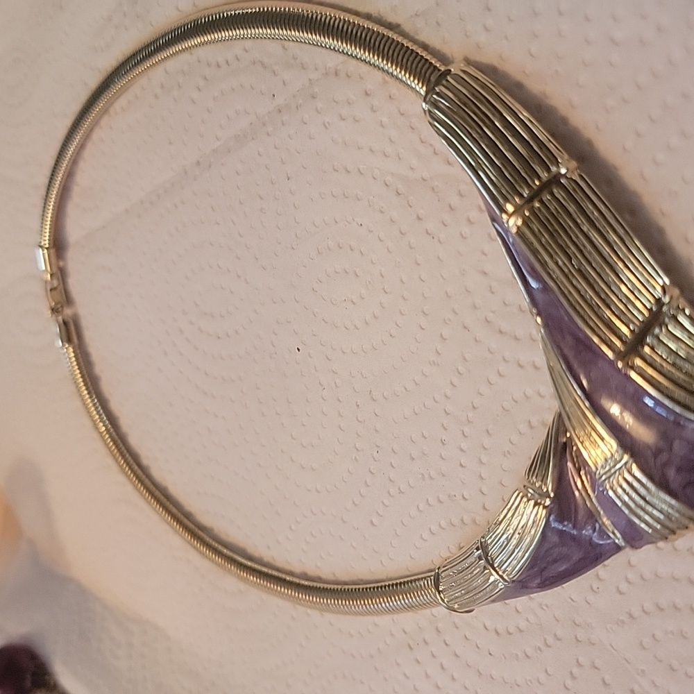Necklece - Picture 3 of 4